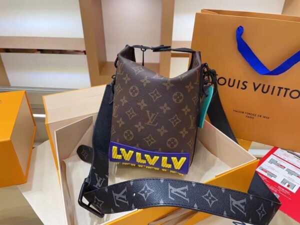 LC4090 - Louis Vuitton Women's Fashion Bag