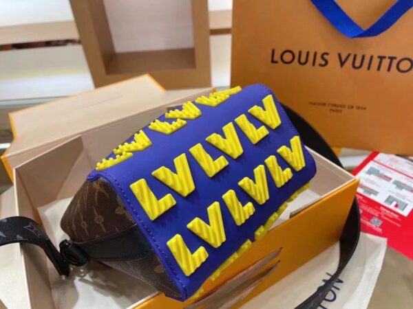 LC4090 - Louis Vuitton Women's Fashion Bag