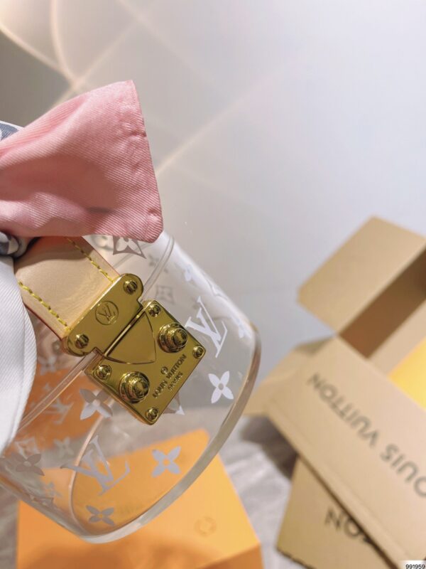 LC4093 - Louis Vuitton Women's Fashion Bag