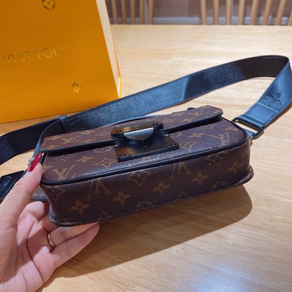 LC4099 - Louis Vuitton Women's Fashion Bag
