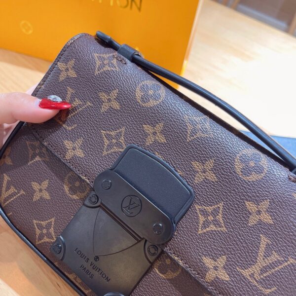LC4099 - Louis Vuitton Women's Fashion Bag