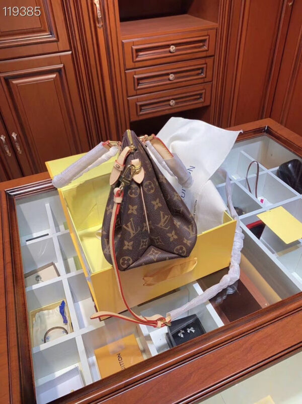 LC41 - Louis Vuitton Women's Fashion Bag