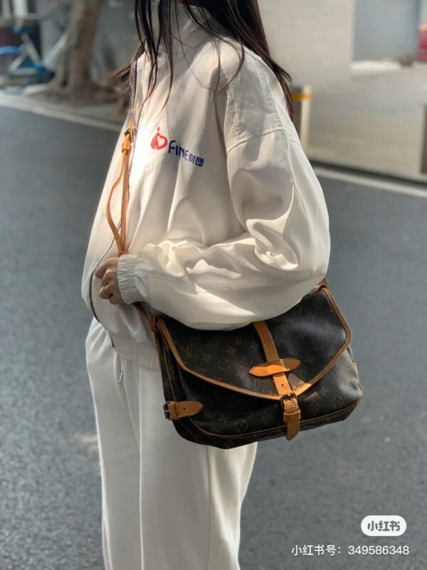 LC4101 - Louis Vuitton Women's Fashion Bag