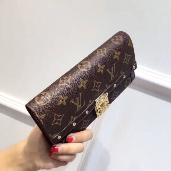 LC48 - Louis Vuitton Women's Fashion Bag