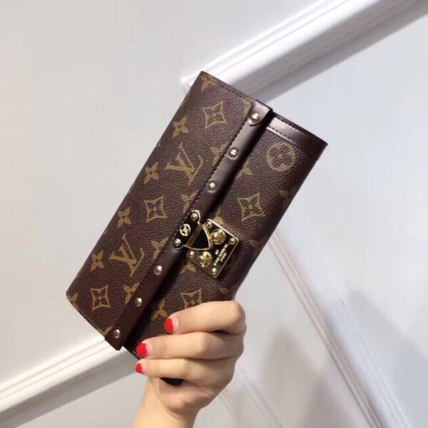 LC48 - Louis Vuitton Women's Fashion Bag