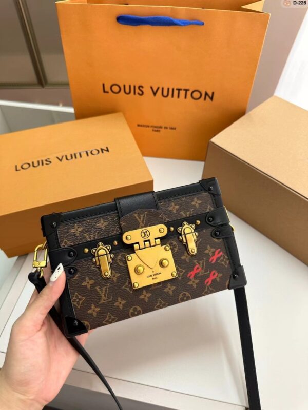 LC572 – Women’s Fashion Bag
