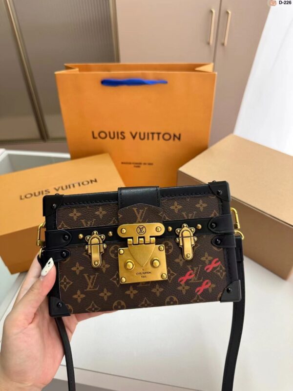 LC572 – Women’s Fashion Bag