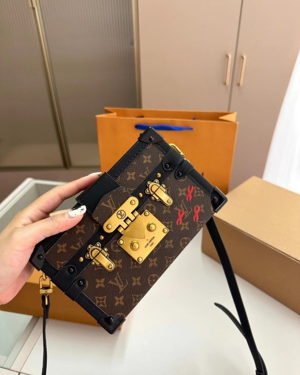 LC572 – Women’s Fashion Bag