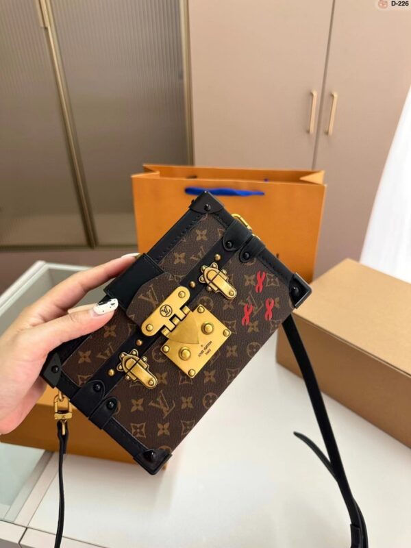 LC572 – Women’s Fashion Bag