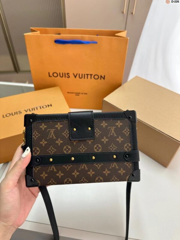 LC572 – Women’s Fashion Bag
