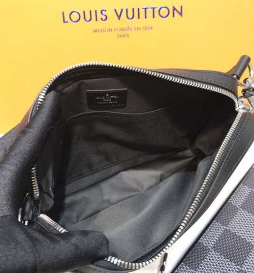 LC60 - Louis Vuitton Women’s Fashion Bag 