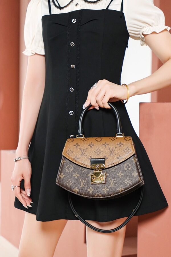 LC708 – Louis Vuitton ???????????????????????????? M46548 Size 24 cm Top Quality