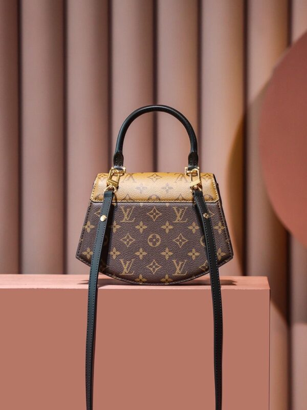 LC708 – Louis Vuitton ???????????????????????????? M46548 Size 24 cm Top Quality