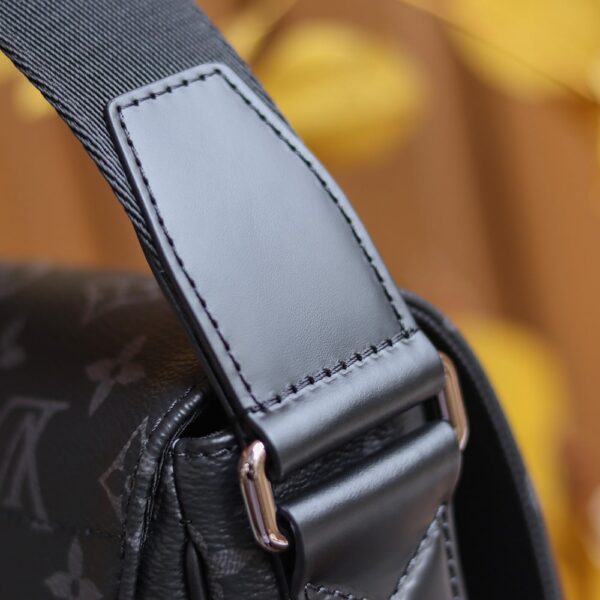 LC709 – Louis Vuitton ???????????????????????????????? M44000 Size 25 cm Top Quality