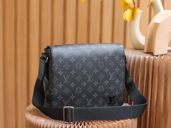 LC709 – Louis Vuitton ???????????????????????????????? M44000 Size 25 cm Top Quality