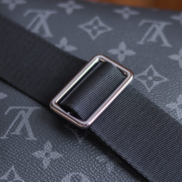 LC709 – Louis Vuitton ???????????????????????????????? M44000 Size 25 cm Top Quality