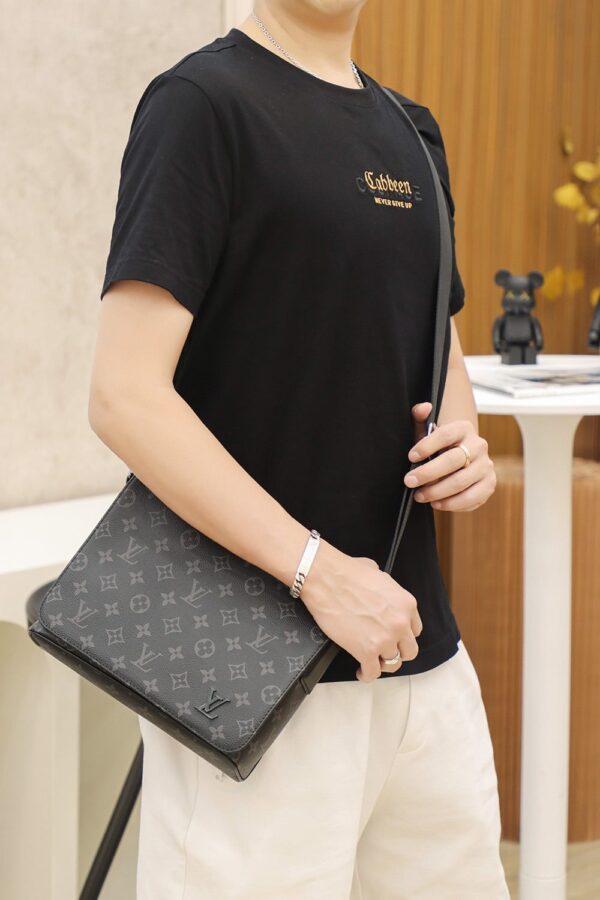 LC709 – Louis Vuitton ???????????????????????????????? M44000 Size 25 cm Top Quality