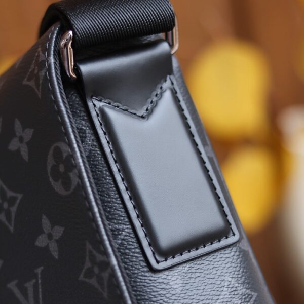 LC709 – Louis Vuitton ???????????????????????????????? M44000 Size 25 cm Top Quality