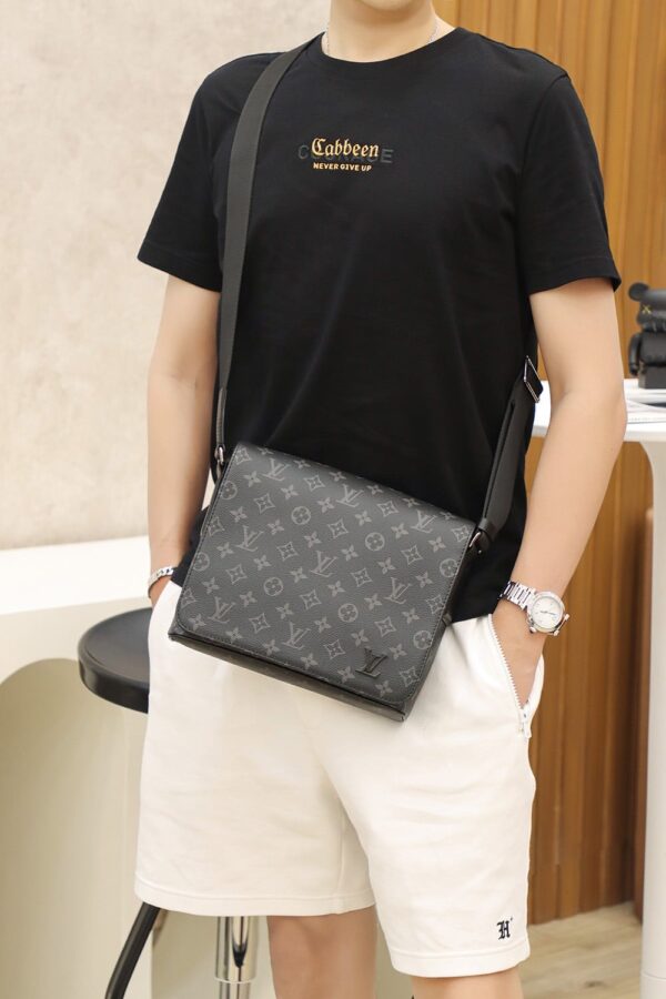 LC709 – Louis Vuitton ???????????????????????????????? M44000 Size 25 cm Top Quality
