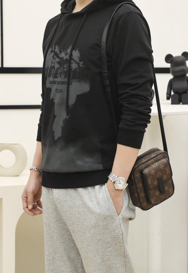 LC711 – Louis Vuitton ???????????????????????????????????????????? M69404 Top Quality