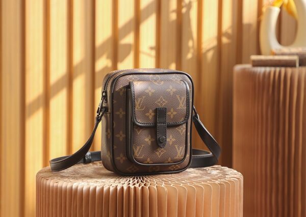 LC711 – Louis Vuitton ???????????????????????????????????????????? M69404 Top Quality