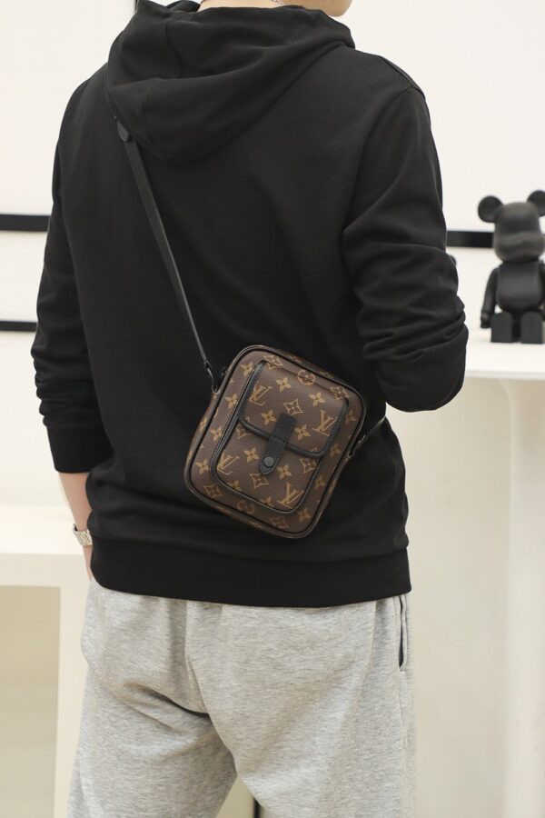 LC711 – Louis Vuitton ???????????????????????????????????????????? M69404 Top Quality