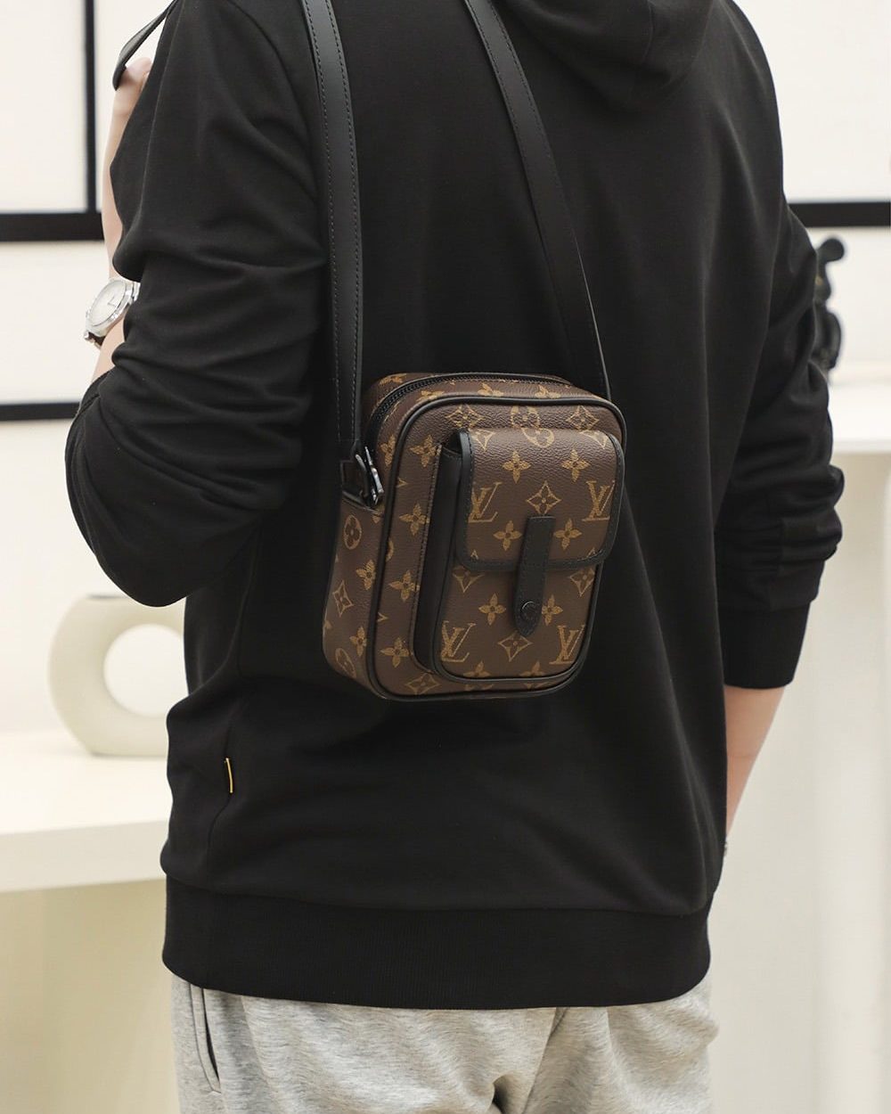 LC711 – Louis Vuitton ??????????? M69404 Top Quality