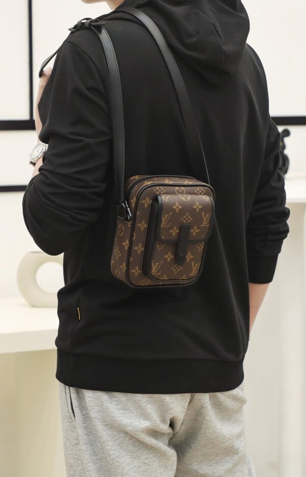 LC711 – Louis Vuitton ???????????????????????????????????????????? M69404 Top Quality