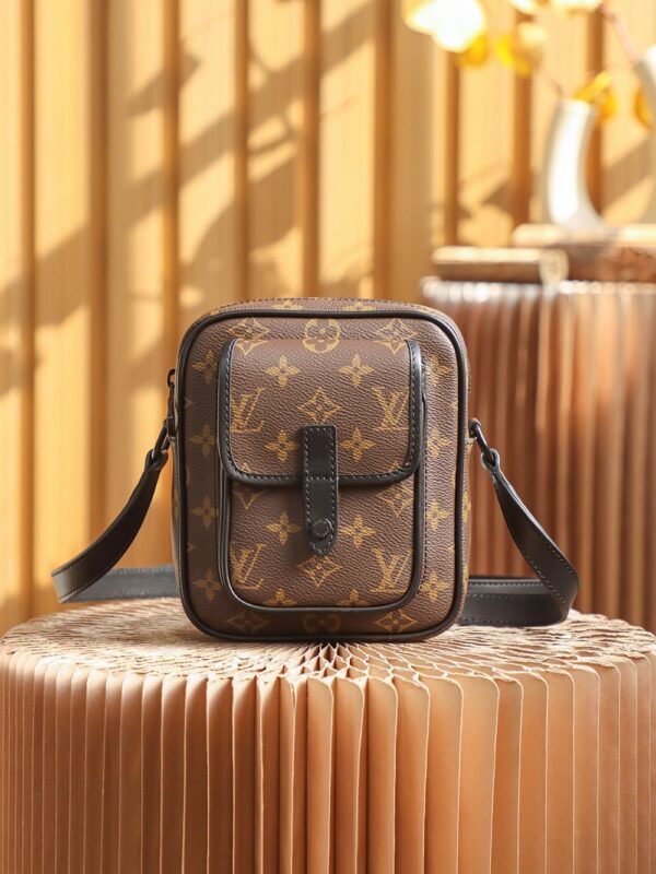 LC711 – Louis Vuitton ???????????????????????????????????????????? M69404 Top Quality