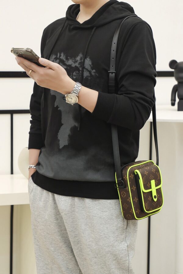 LC712 – Louis Vuitton ??????????? M69404 Top Quality
