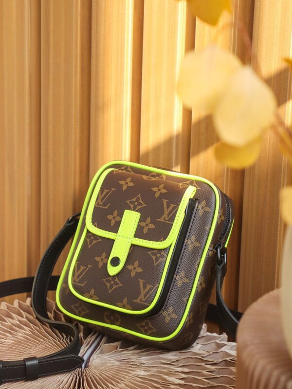 LC712 – Louis Vuitton ??????????? M69404 Top Quality
