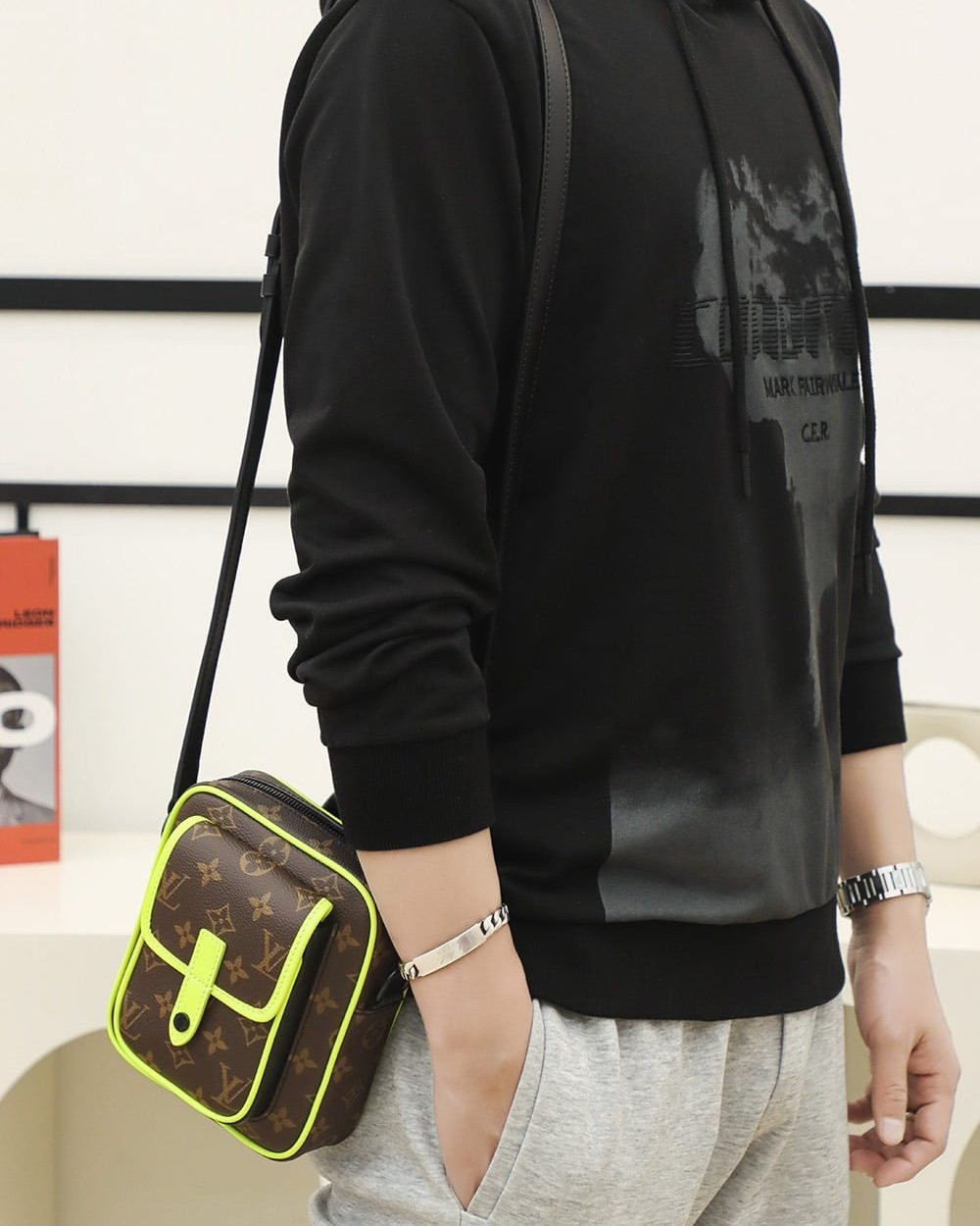 LC712 – Louis Vuitton ??????????? M69404 Top Quality