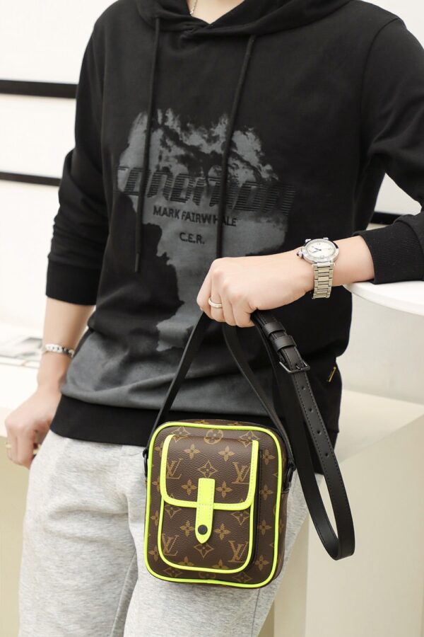 LC712 – Louis Vuitton ??????????? M69404 Top Quality