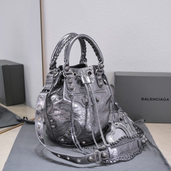 Le Cagole Small Bucket Bag In Black/Dark Blue/Sliver Tone For Women 11.8in/30 cm 7024321VG9Y1000