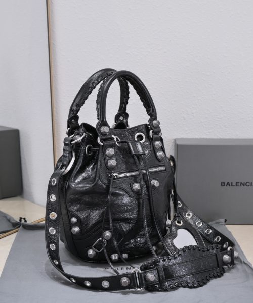 Le Cagole Small Bucket Bag In Black/Dark Blue/Sliver Tone For Women 11.8in/30 cm 7024321VG9Y1000