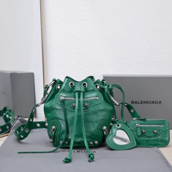Le Cagole Xs Bucket Bag Purple/Pink/Red/Blue/Green For Women 7.8in/20 cm