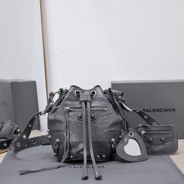 Le Cagole Xs Bucket Bag White/Black/Light Black/Grey/Light Grey For Women 7.8in/20 cm 7024311VG9Y9104