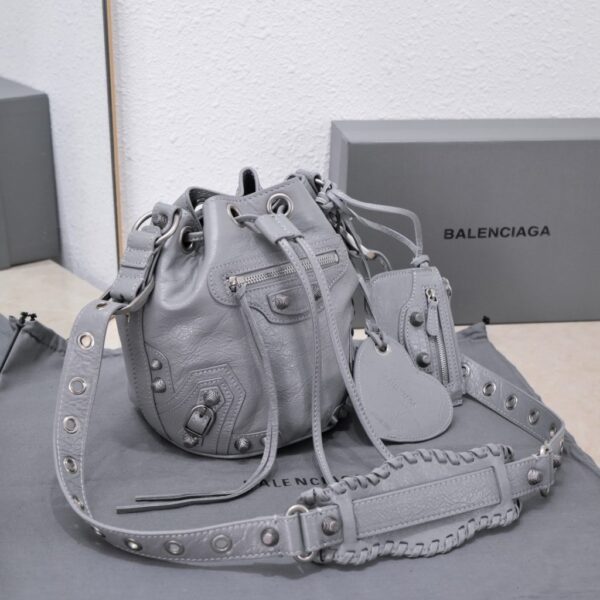 Le Cagole Xs Bucket Bag White/Black/Light Black/Grey/Light Grey For Women 7.8in/20 cm 7024311VG9Y9104