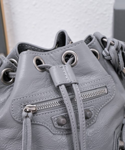 Le Cagole Xs Bucket Bag White/Black/Light Black/Grey/Light Grey For Women 7.8in/20 cm 7024311VG9Y9104