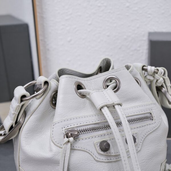Le Cagole Xs Bucket Bag White/Black/Light Black/Grey/Light Grey For Women 7.8in/20 cm 7024311VG9Y9104