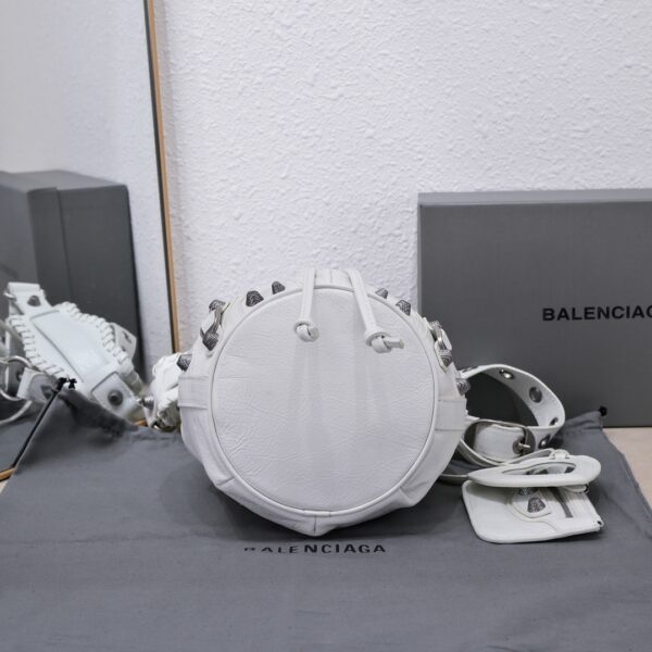 Le Cagole Xs Bucket Bag White/Black/Light Black/Grey/Light Grey For Women 7.8in/20 cm 7024311VG9Y9104