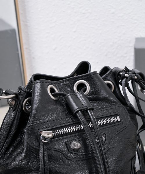 Le Cagole Xs Bucket Bag White/Black/Light Black/Grey/Light Grey For Women 7.8in/20 cm 7024311VG9Y9104