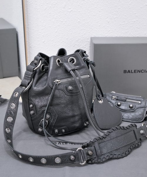Le Cagole Xs Bucket Bag White/Black/Light Black/Grey/Light Grey For Women 7.8in/20 cm 7024311VG9Y9104