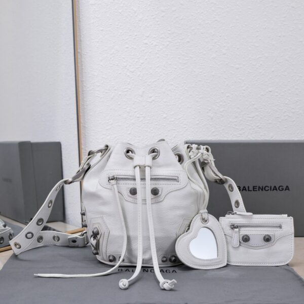 Le Cagole Xs Bucket Bag White/Black/Light Black/Grey/Light Grey For Women 7.8in/20 cm 7024311VG9Y9104