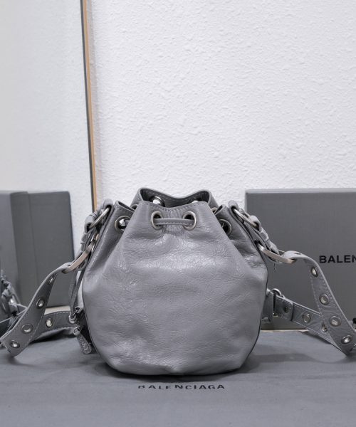 Le Cagole Xs Bucket Bag White/Black/Light Black/Grey/Light Grey For Women 7.8in/20 cm 7024311VG9Y9104