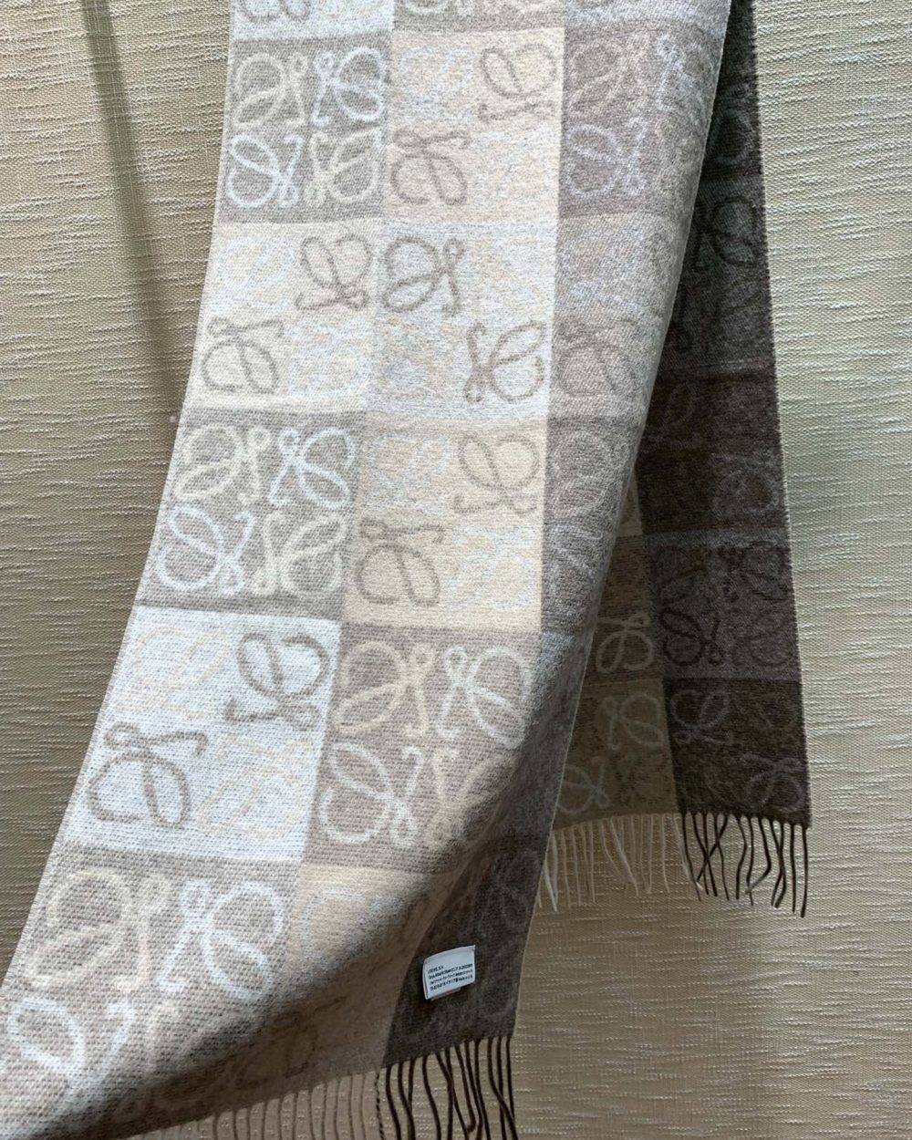 Loewe Anagram In Wool And Cashmere Beige Scarf 180cm/71in