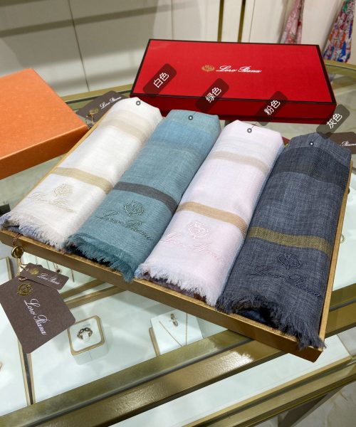 Loro Piana Long Island Stole Linen and Silk in Blue Scarf 205cm/80in 
