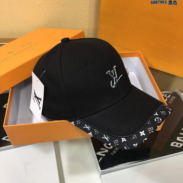 Louis Vuitton Be My Cap Black LV Cap