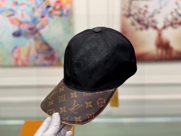 Louis Vuitton Be My Cap Black LV Cap