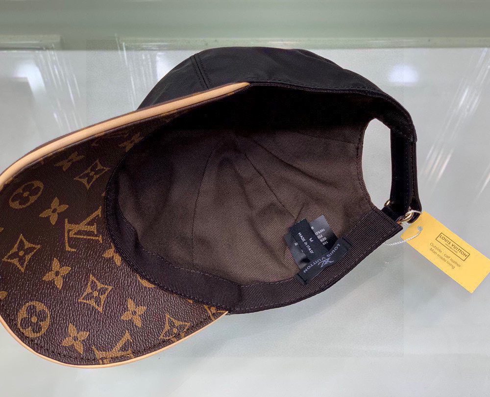 Louis Vuitton Be My Cap Black LV Cap